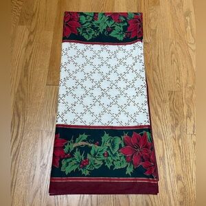 New Christmas Cotton Tablecloth Charter Club Poinsettia Red Ivory Gold 116 x 62